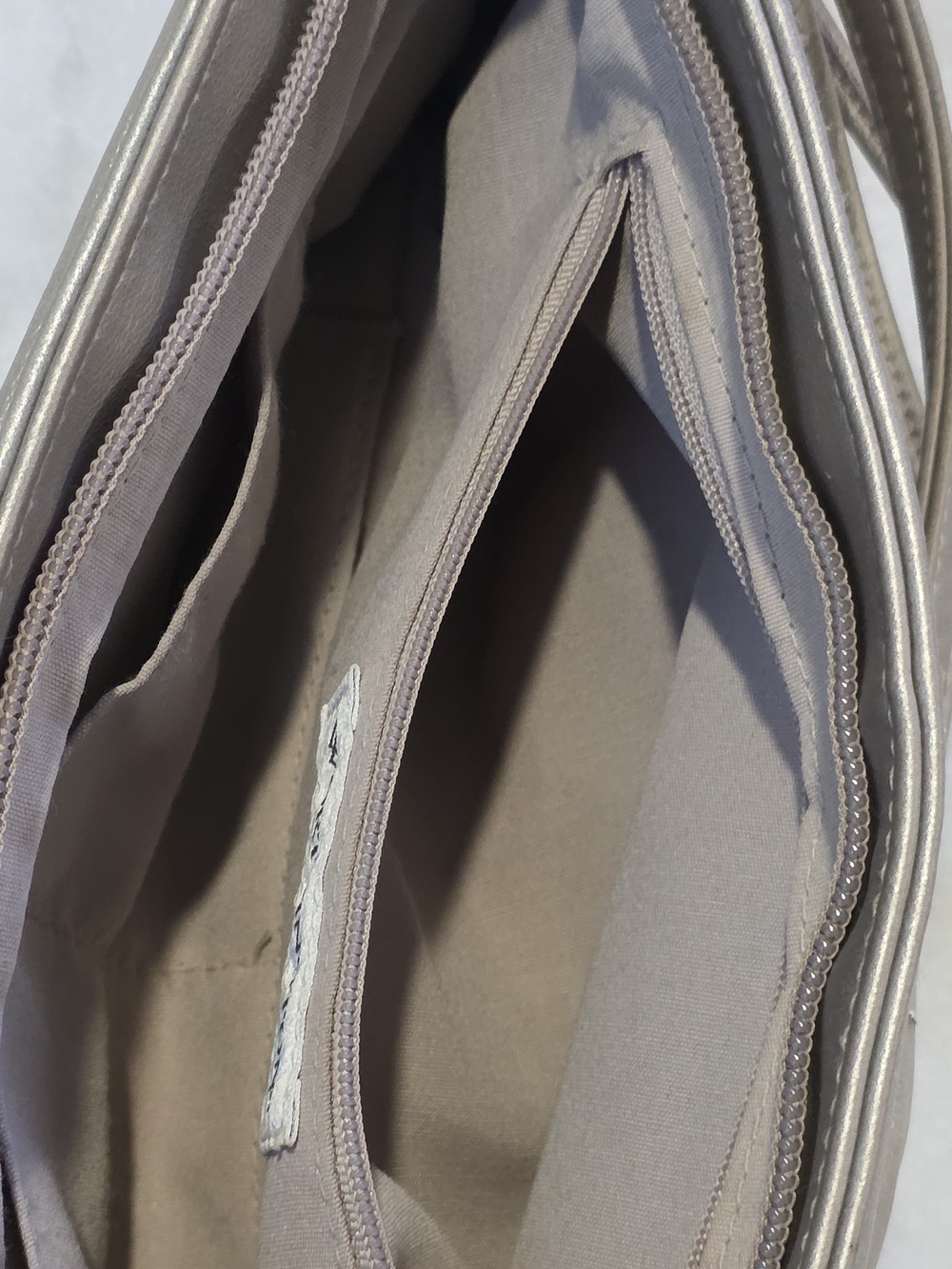 Worthington Pewter Metallic Leather Shoulder Bag with Pink Trim - Picture 12 of 14